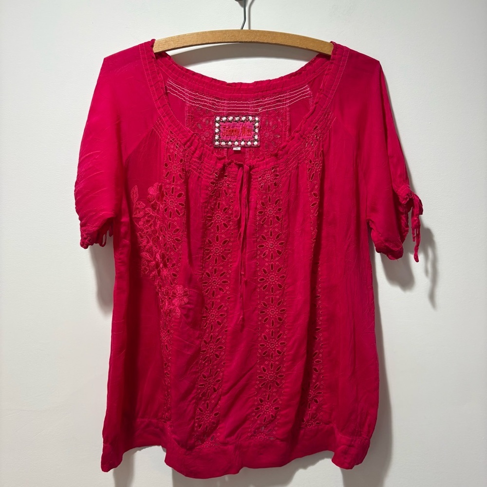 Johnny Was Eyelet Embroidered Top Magenta Pink Size Small Tie Sleeves and Neck